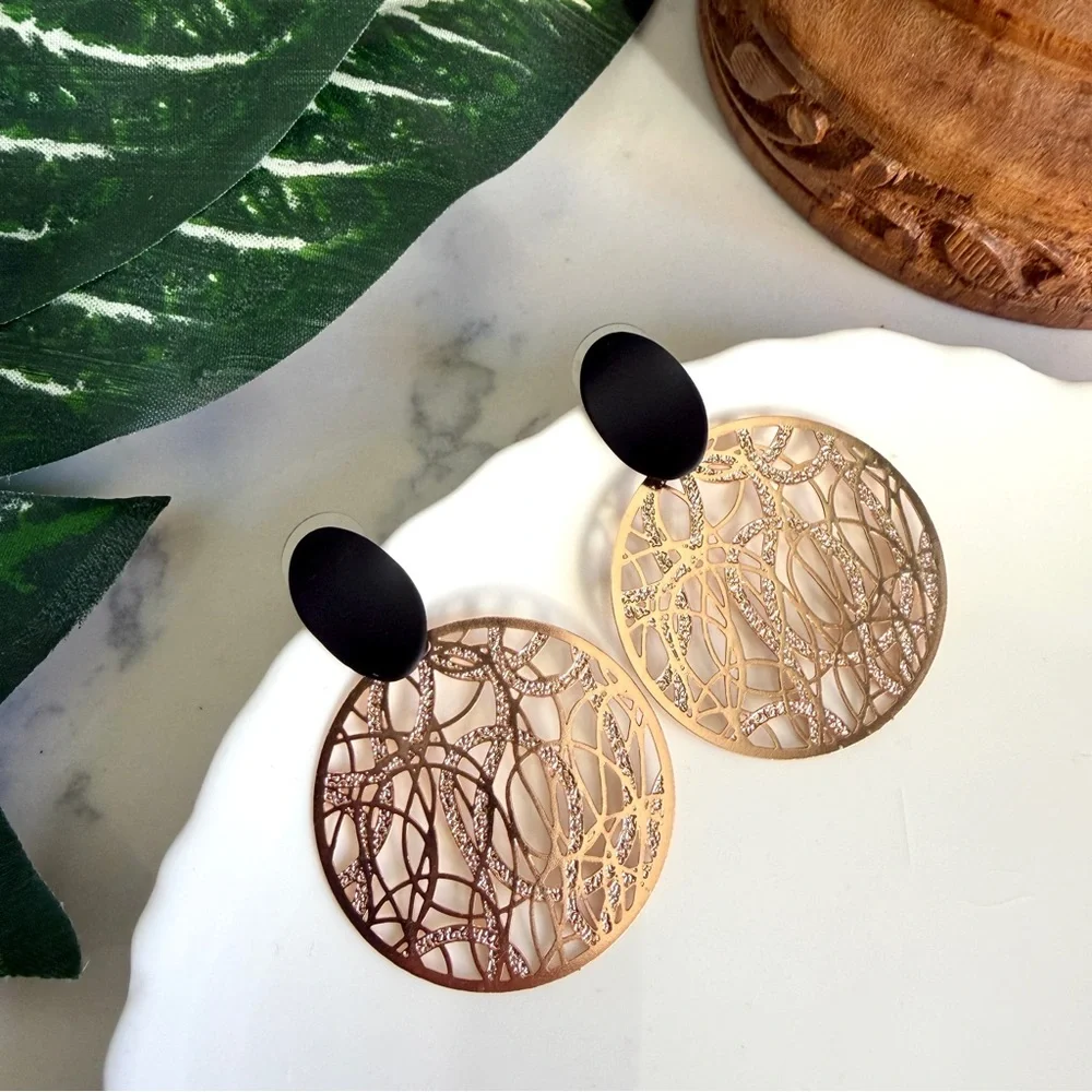 2/$30🌵 Gold Twist Spiral Flat Disc Hoop Earrings Classic Black Jewelry Gift NEW